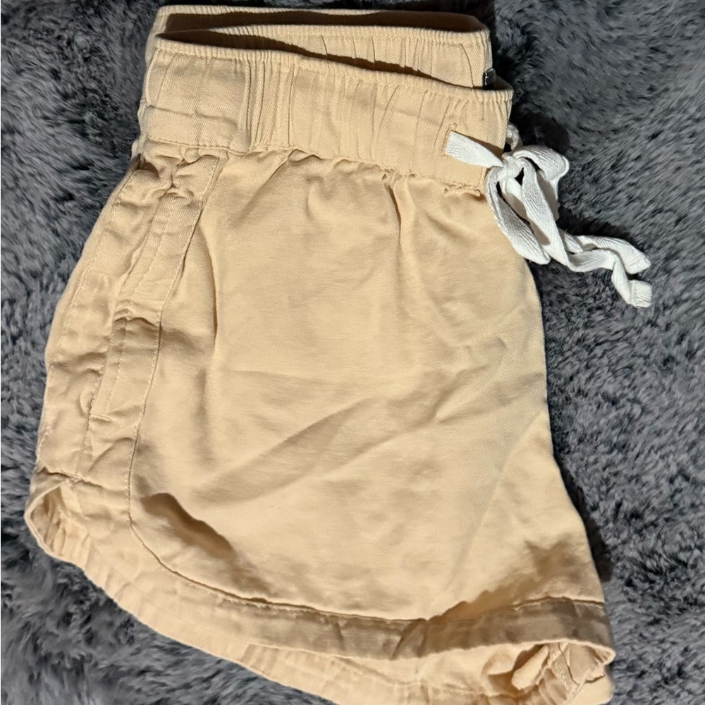 Roxy Shorts Sz XS in buff color
